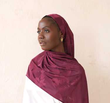 MAGENTA WINE PLAIN THREADED HIJAB